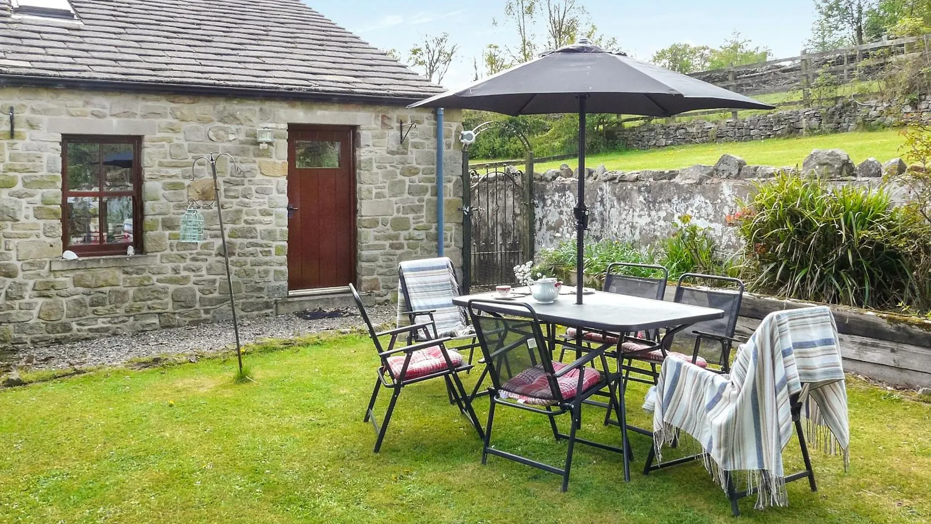 Hollin Bank Cottage Salterforth 0*,  United Kingdom